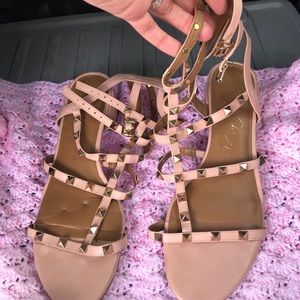 Arturo Chiang nude blush gold studded sandals